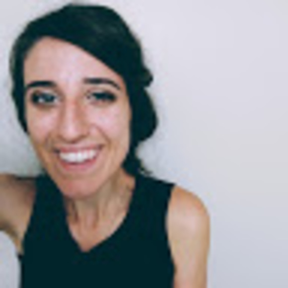 Meet your Posher, Abigail - Picture 1 of 1